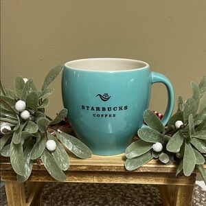 Starbucks 2004 Coffee Mug in great condition